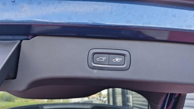 Lynk & Co 01 image 3