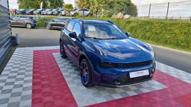 Lynk & Co 01 image 5