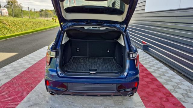 Lynk & Co 01 image 9