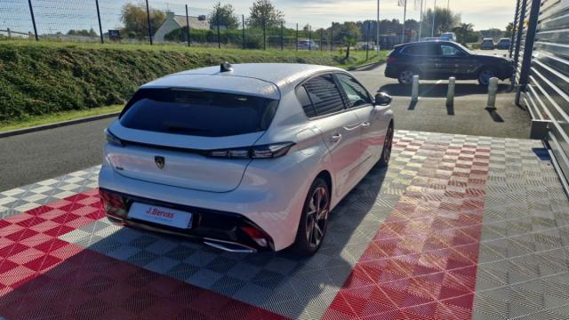 Peugeot 308 image 8