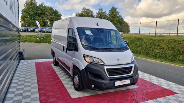 Peugeot Boxer image 1