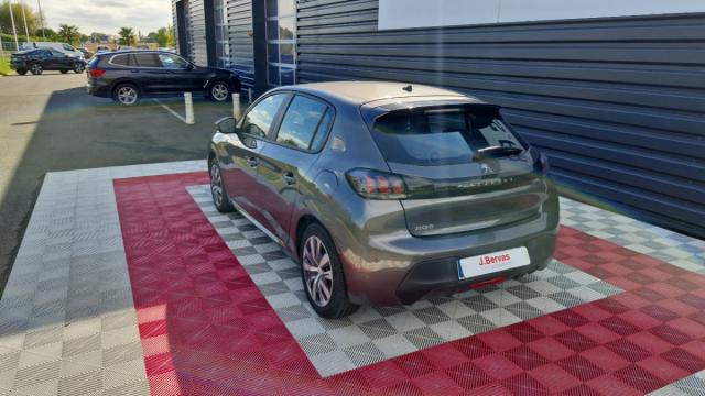 Peugeot 208 image 9