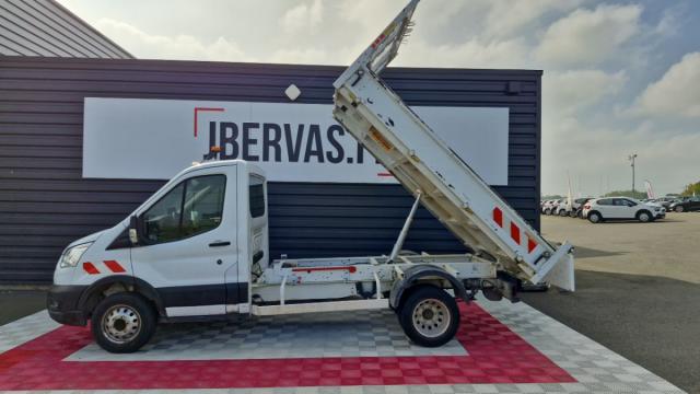 Ford Transit image 9