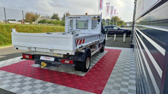 Ford Transit image 8