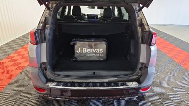 Peugeot 5008 image 2