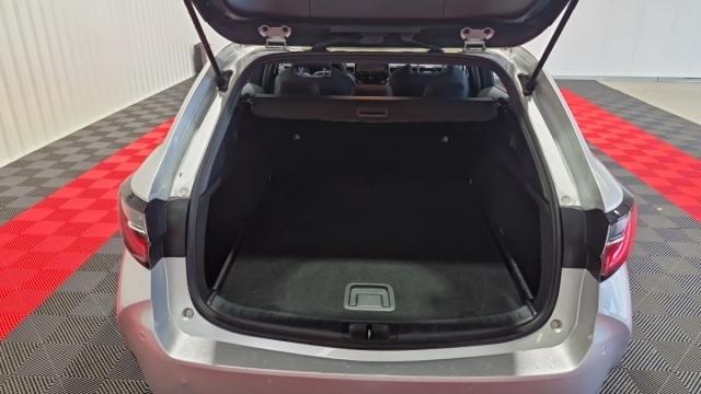 Toyota Corolla Touring Sports image 9