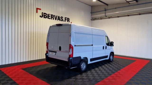 Peugeot Boxer image 2