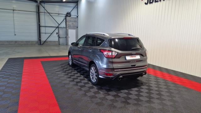 Ford Kuga image 4