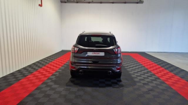 Ford Kuga image 7