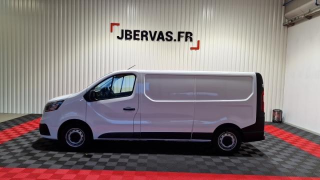 Renault Trafic image 2