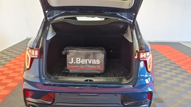 Lynk & Co 01 image 8