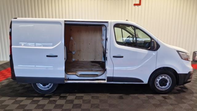 Renault Trafic image 8