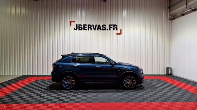 Lynk & Co 01 image 5