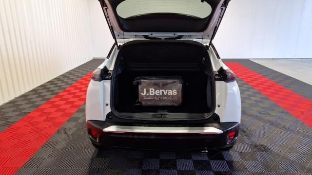 Peugeot 2008 image 2