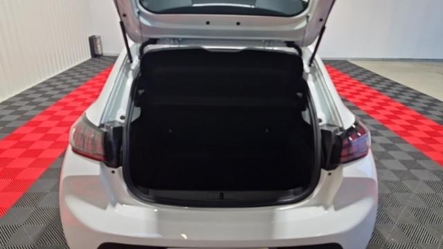 Peugeot 208 image 2