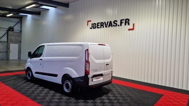 Ford Transit Custom image 3