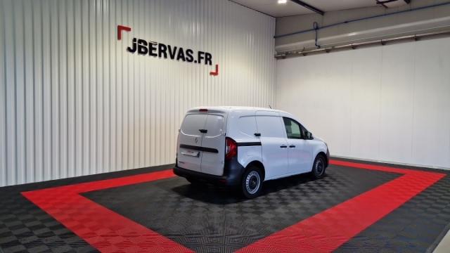 Renault Express Van image 6