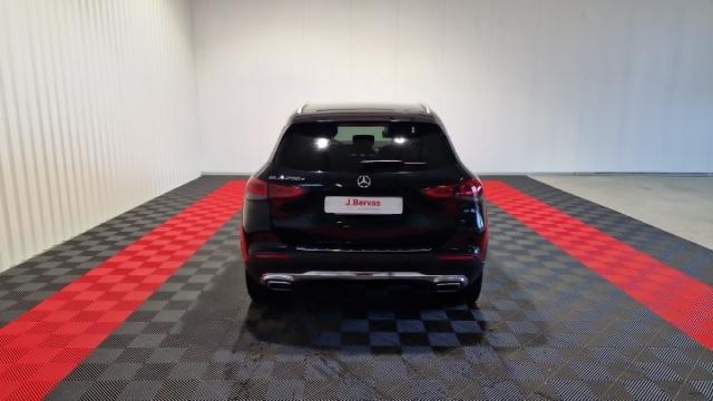 Mercedes Benz Gla image 8