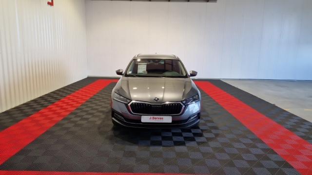 Skoda Octavia image 6