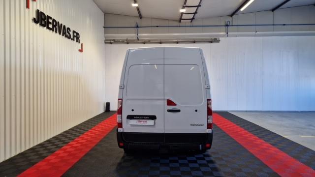 Renault Master image 2