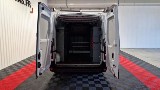 Renault Master image 2