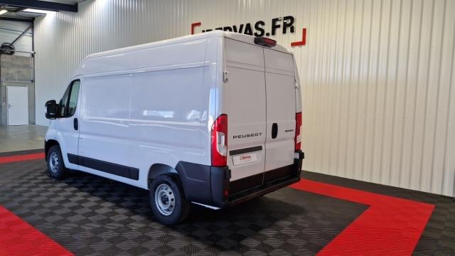 Peugeot Boxer image 2