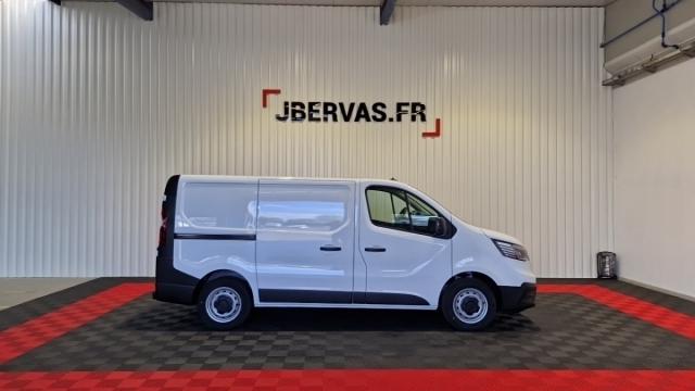 Renault Trafic image 2