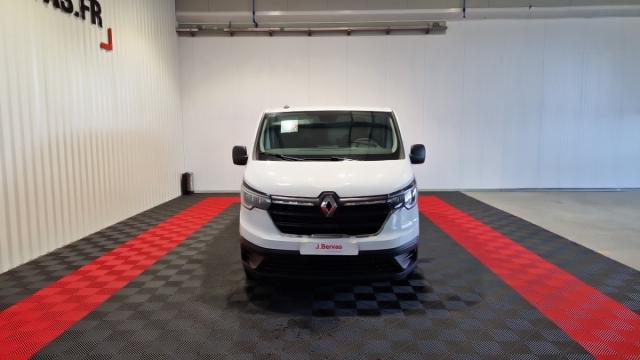 Renault Trafic image 9