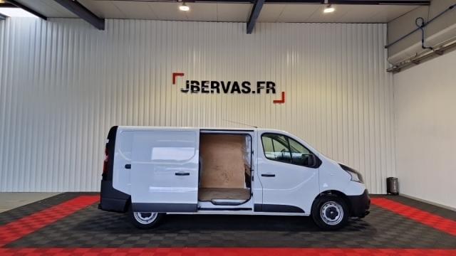 Renault Trafic image 9