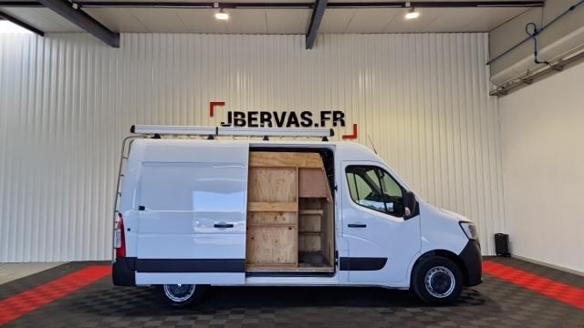 Renault Master image 2