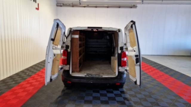 Citroen Jumpy image 2