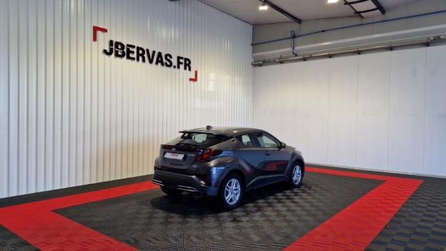 Toyota C-Hr image 6