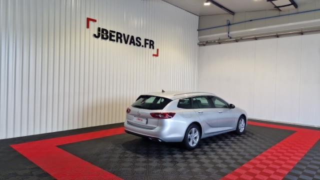 Opel Insignia Sports Tourer image 2