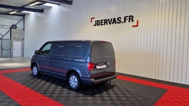 Volkswagen Transporter image 8