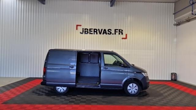 Volkswagen Transporter image 2