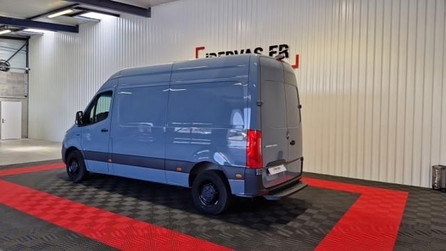 Mercedes Benz Sprinter image 6