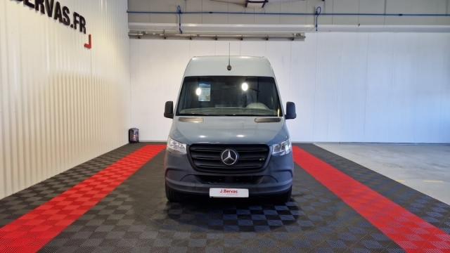 Mercedes Benz Sprinter image 7