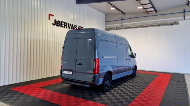 Mercedes Benz Sprinter image 9