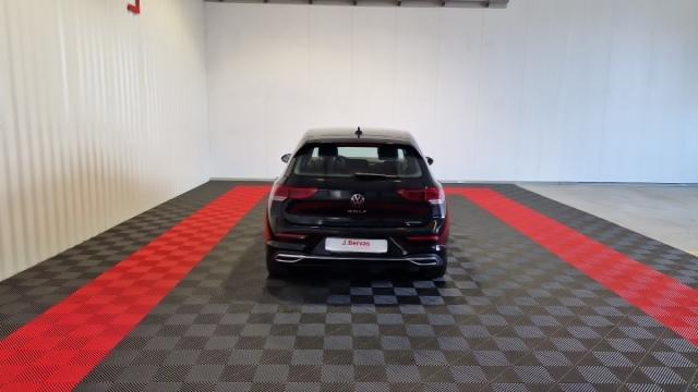 Volkswagen Golf image 9