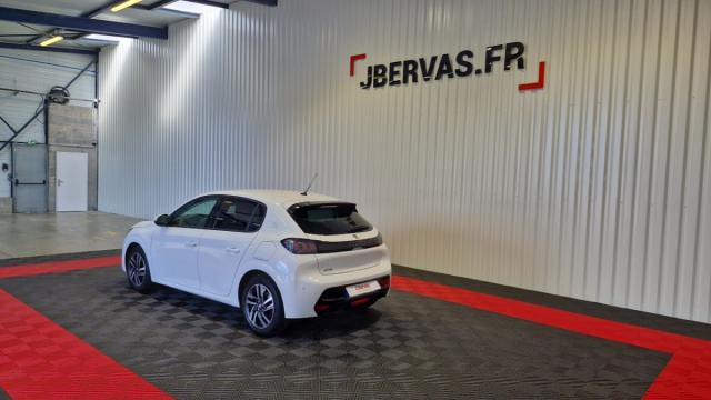 Peugeot 208 image 6