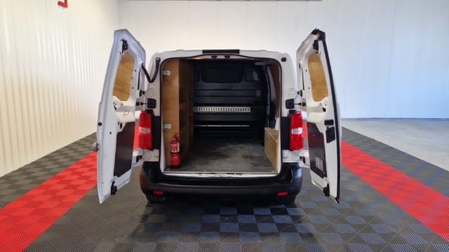 Citroen Jumpy image 2