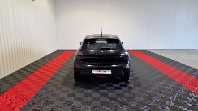 Peugeot 208 image 6