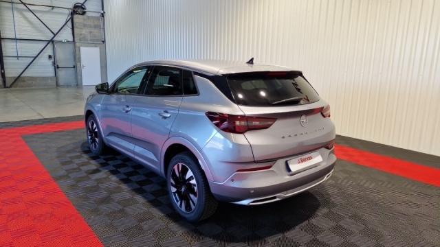Opel Grandland image 2