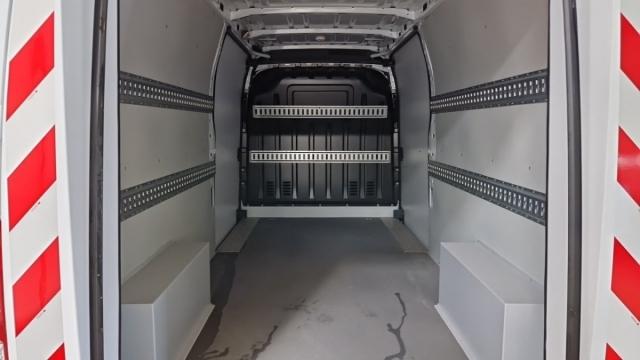 Renault Master image 9