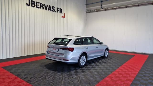 Skoda Octavia image 8