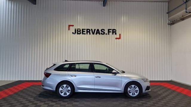 Skoda Octavia image 2