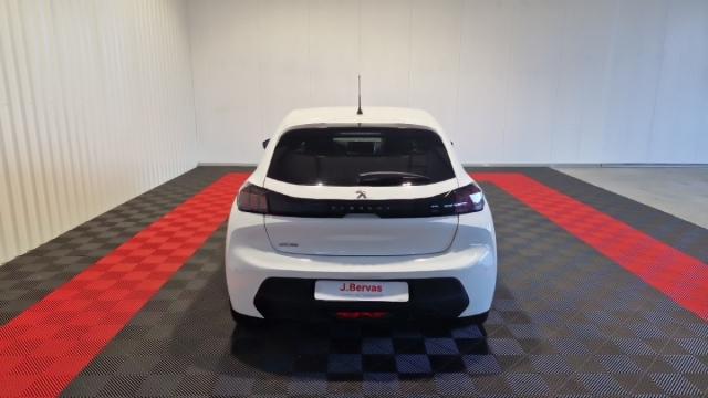 Peugeot 208 image 8