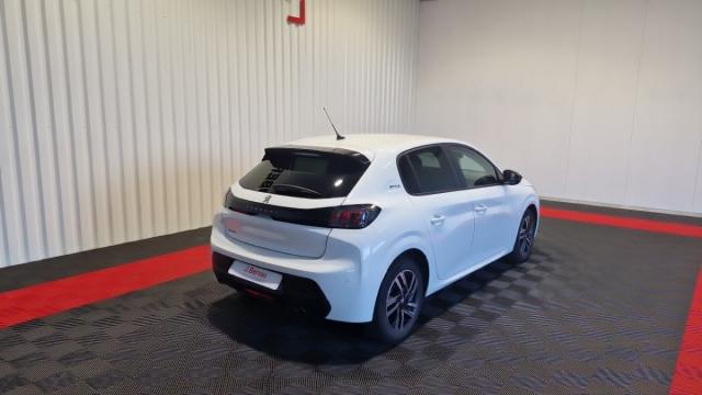 Peugeot 208 image 1