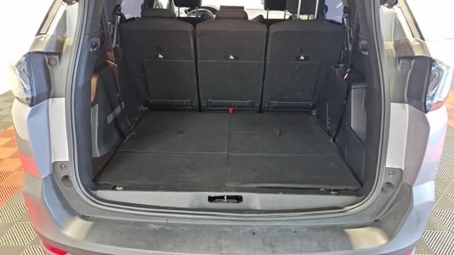 Peugeot 5008 image 8