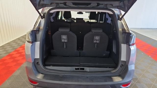 Peugeot 5008 image 1